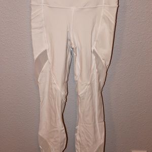 WHITE MESH LULULEMON LEGGINGS